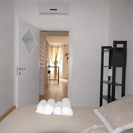 Residence Teatro Rossetti * Triest
